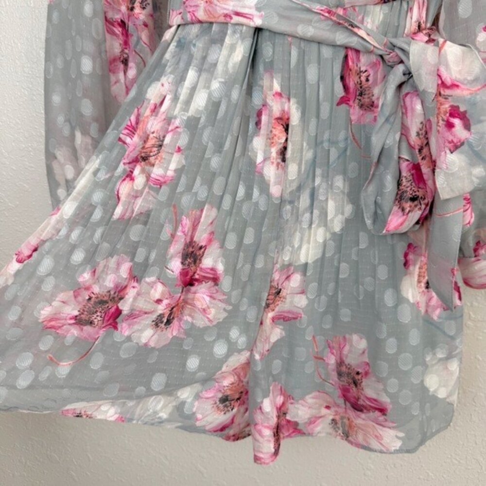 NWT Express floral long sleeve pleated wrap front romper spring M - Picture 7 of 12